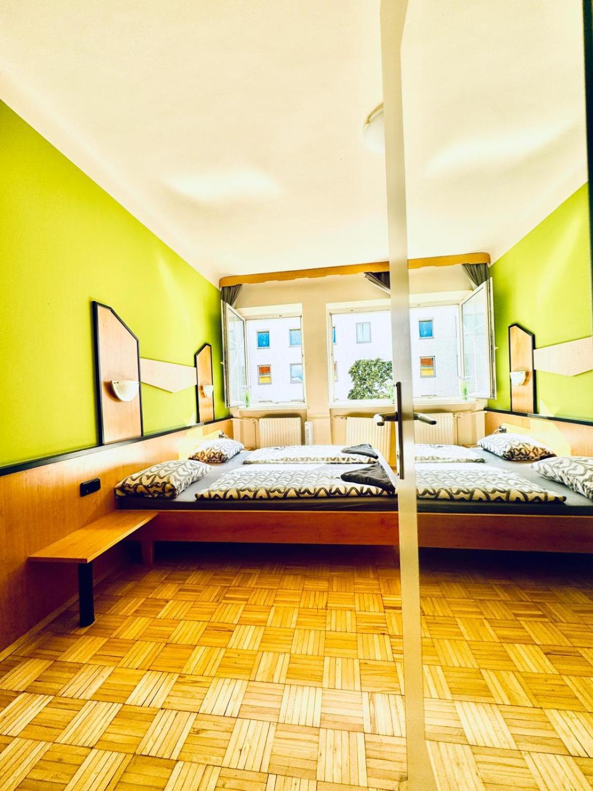 Affordable Central Rooms, 10-Min To Lugner City Vienna Exterior photo